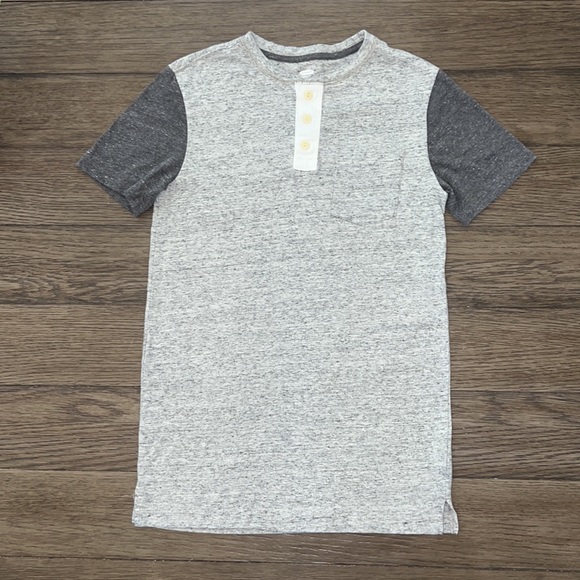 Old Navy boys tee shirt - Picture 8 of 10